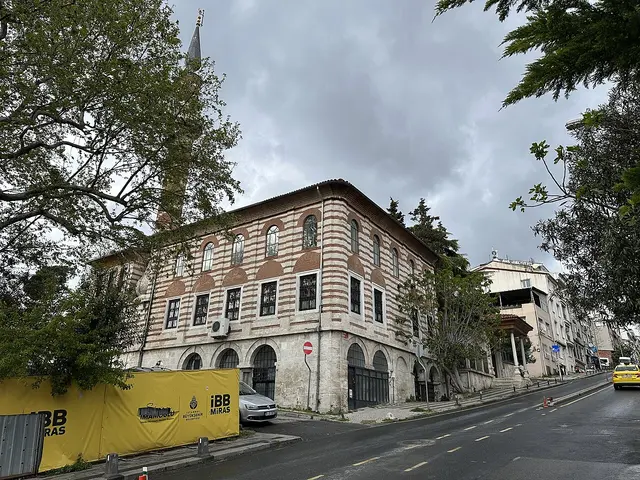 Defterdar Tahir Efendi Camii