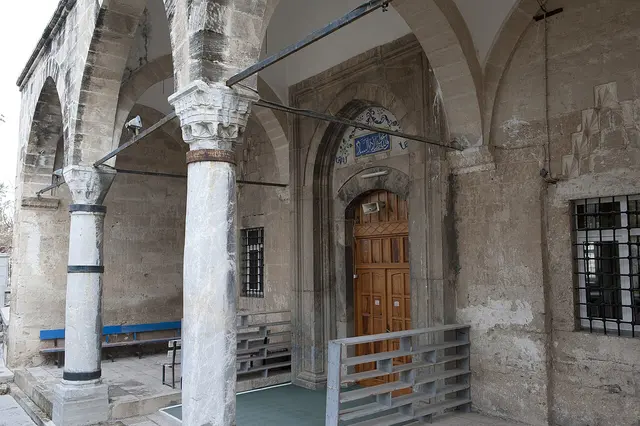 Pirahmet Cami