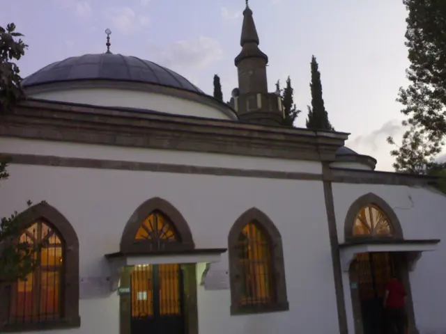 Ahi Evren Dede Cami