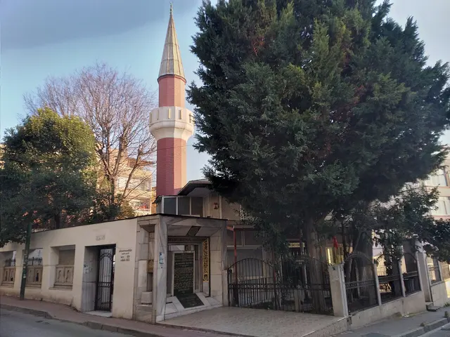 Akşemsettin Camii