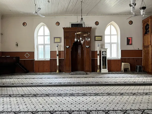 Keçeçi Piri Cami