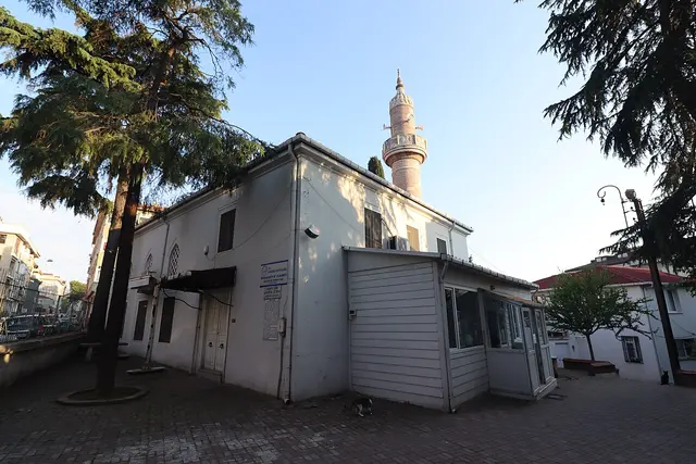 İhsaniye Camii