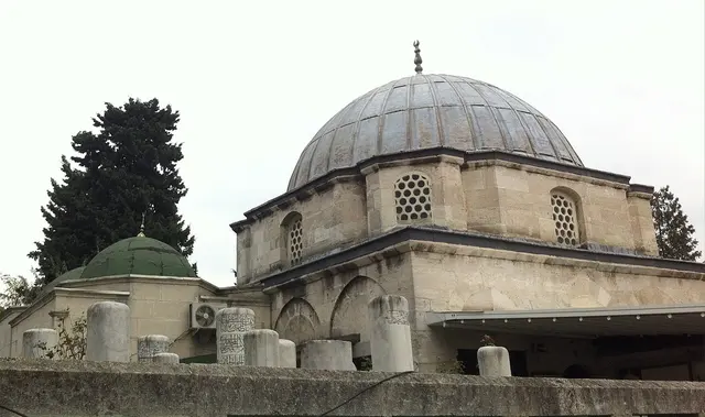 Saçlı Abdülkadir Efendi Cami