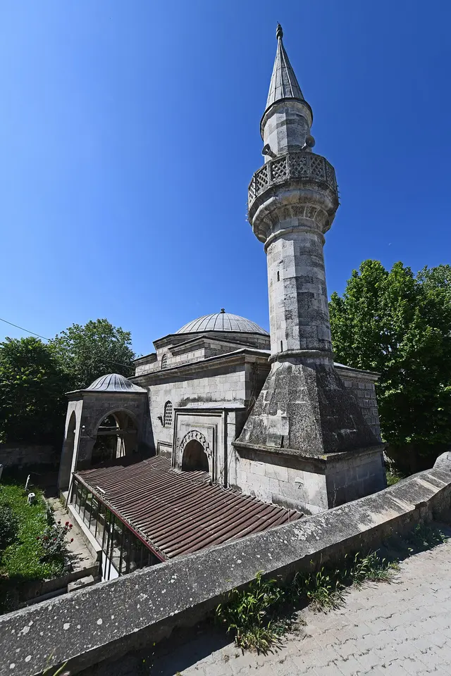 Şah Melek Cami